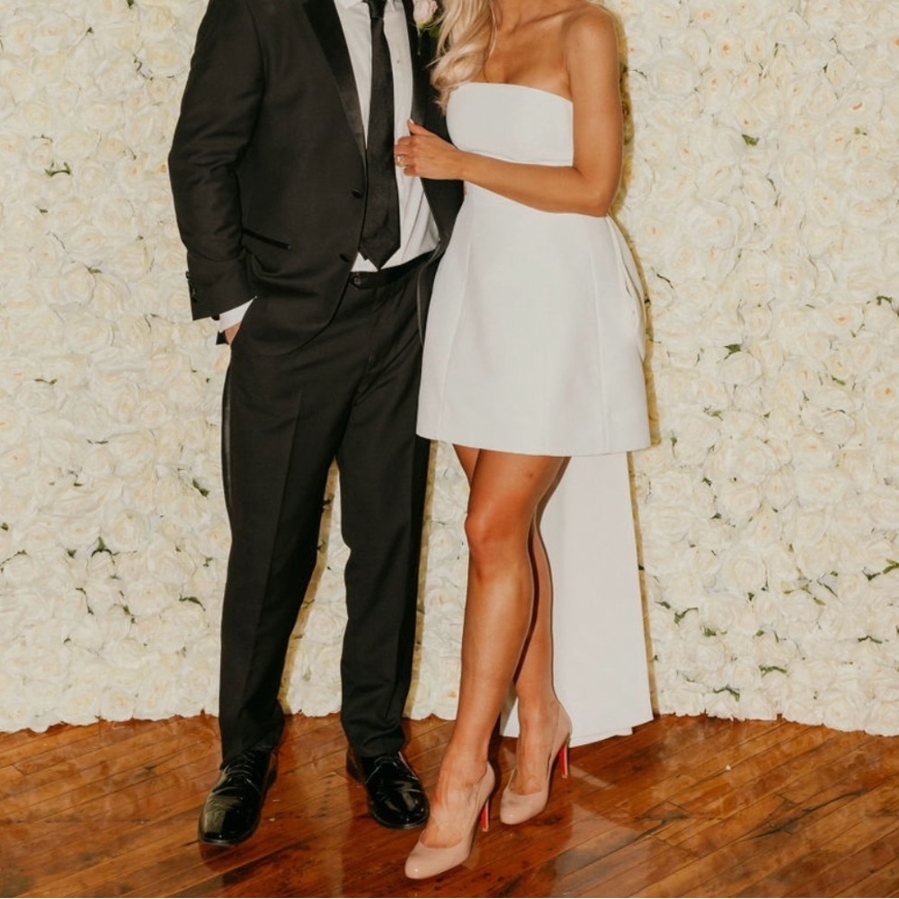 Sachin & Babi, detachable bow dress, size 2, worn once. Paid $395, asking $275